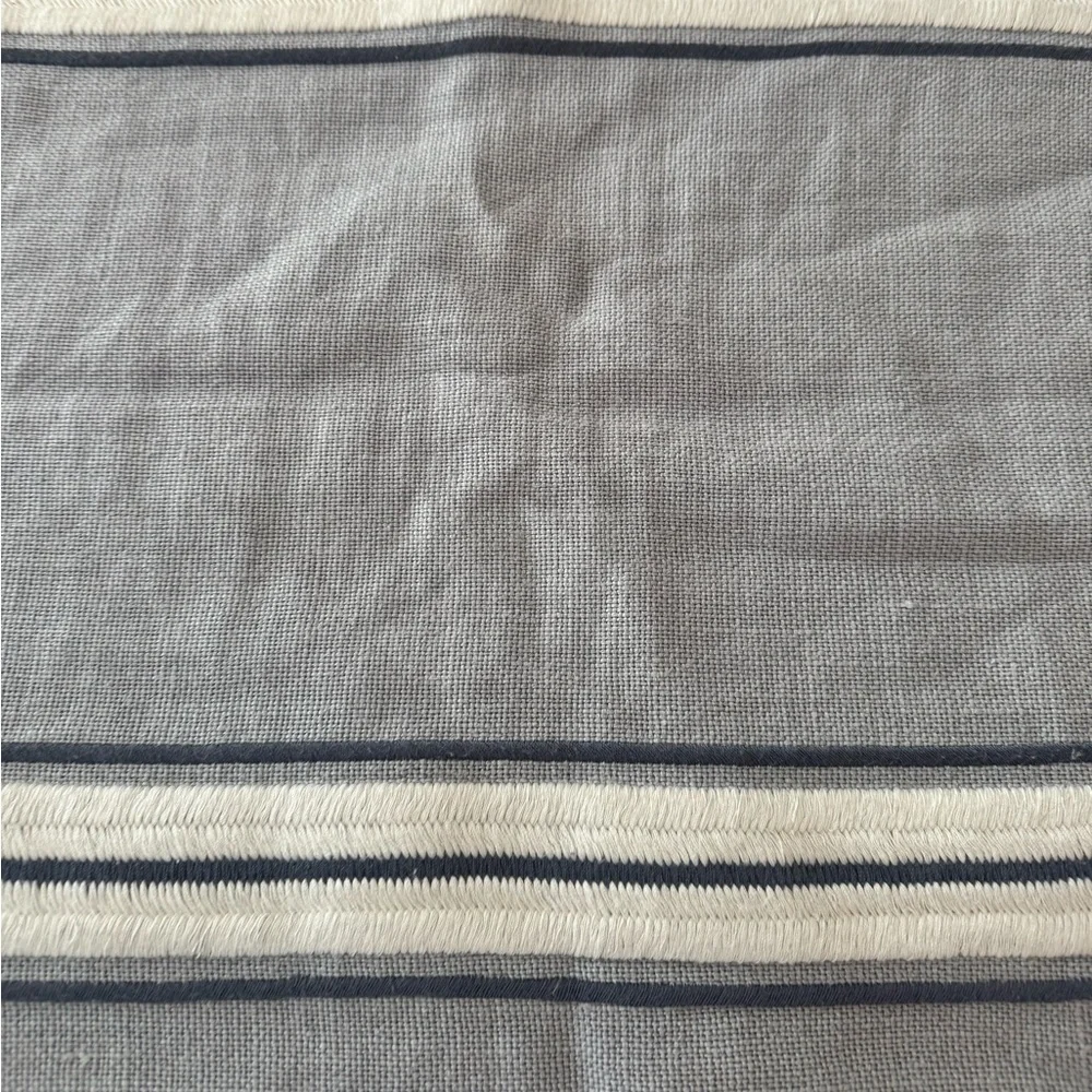 Serena & Lily Addie 100% Linen Stripe Tassel Smoke Grey Pillow Cover 22 x 22‎